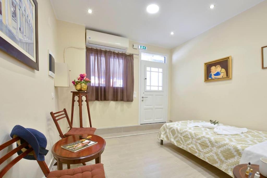 Sarantis Studio Corfu  Luaran gambar